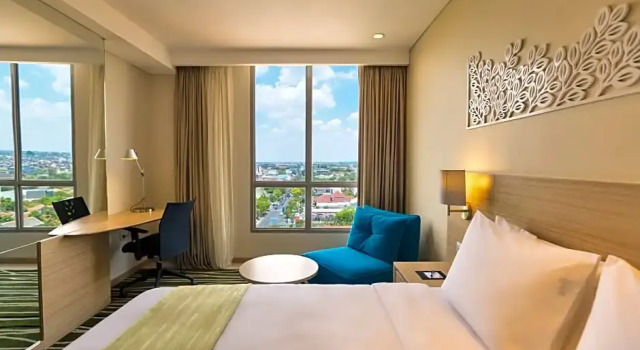 Suite Holiday Inn Express Semarang Simpang Lima, an IHG Hotel