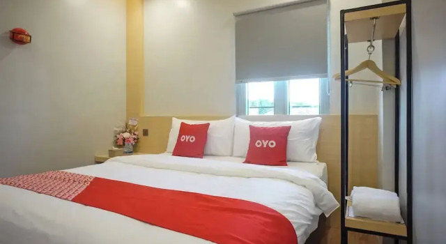 Номер Standard OYO 92956 Travelbiz Hotel