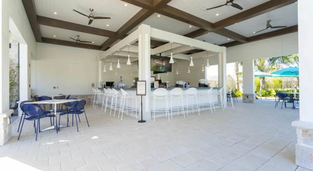 WonderFul 4Bd Near Disney w Pool   StoreyLake 2557, Rezerwuj Hotel Hotele w Kissimmee z parkingiem, Parking