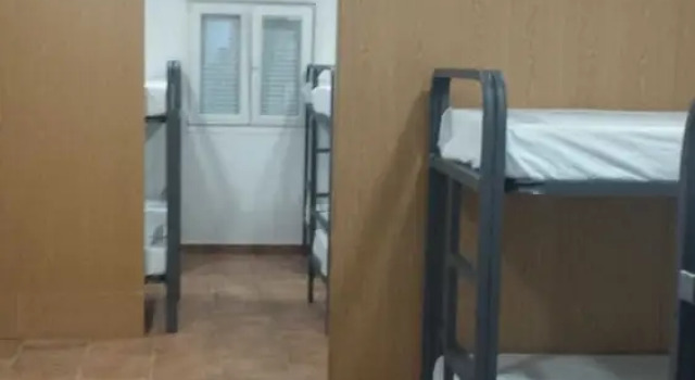 Albergue Ortiz, Book Hotel Portomarin 