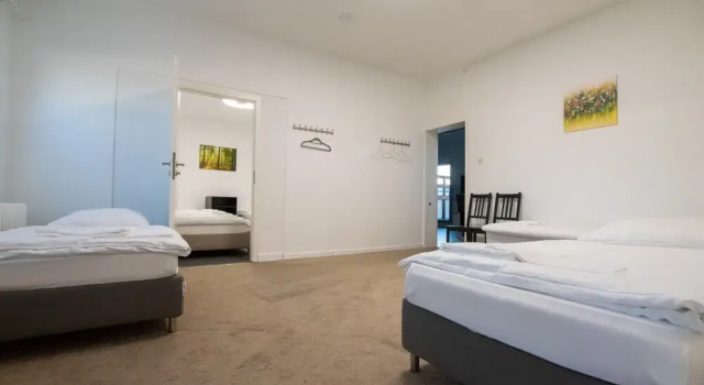 Spacious House, Foglalás Apartman Heerdt Düsseldorf