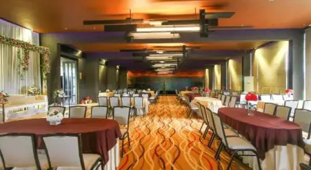 Rimarkvin River Edge Resort
