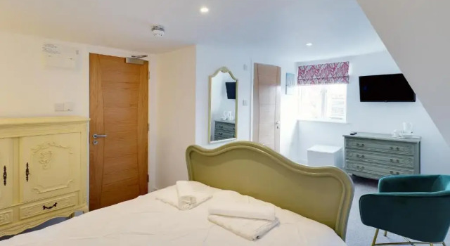 Master accommodation suite 10