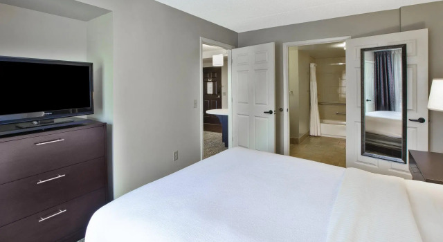 Номер Standard с 2 комнатами Staybridge Suites Cleveland Mayfield Heights Beachwood by IHG