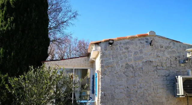 La petite maison de Lingling, Забронировать Отель Морна ViaRhona, рядом с Le Vin a la Bouche- Celine Viany