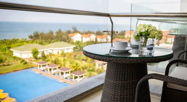 Двухместный номер Superior с балконом и с видом на океан Gold Coast Hotel Resort & Spa