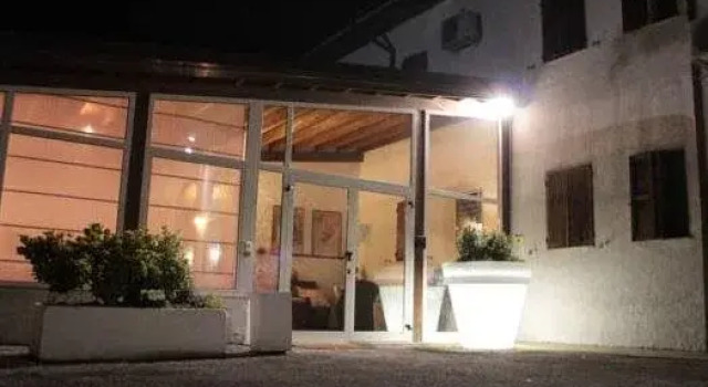 Hotel Villaggio Tropicana Club, Book Hotel Hoteller i Colbordolo med parkering, Parkering