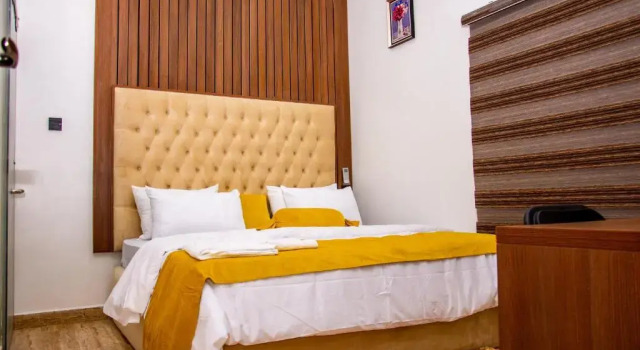 NIFEWAT APARTMENT,Bris suite 1bedroom apartment gym, Netflix,WiFi