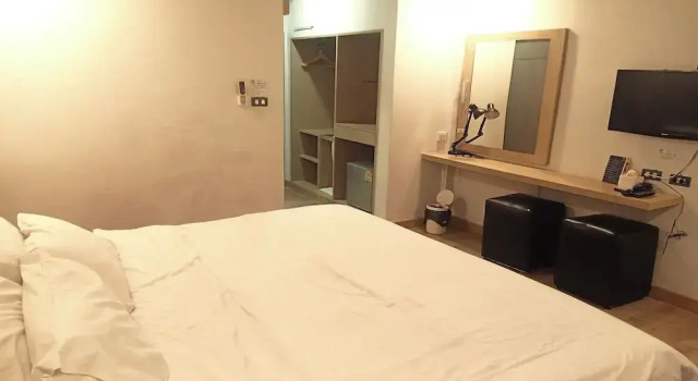 Двухместный номер Deluxe с балконом Smile Place Hotel Chiang Rai