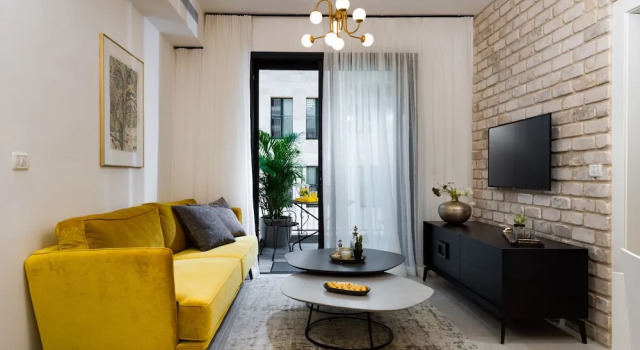 Contemporary & Texture-Rich Hideaway