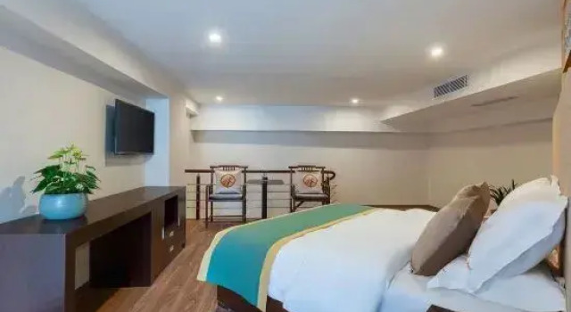 Люкс Superior Huifeng Hotel