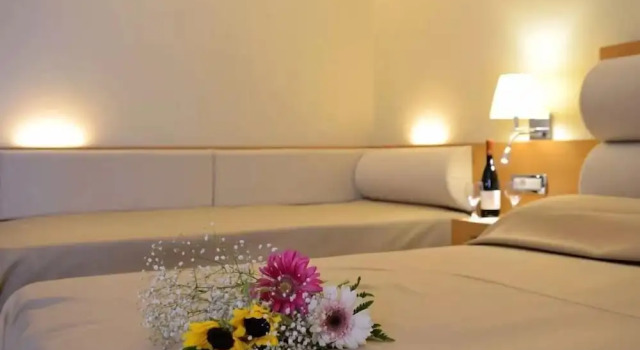 Трёхместный номер Standard с балконом Maritina Hotel