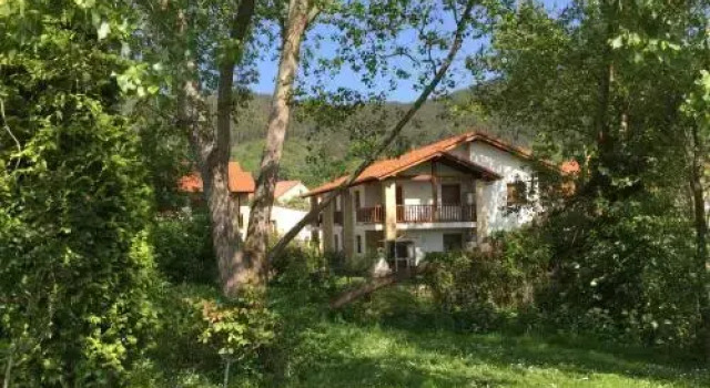 Apartamentos Rurales La Fuente, Buchen Sie Ferienwohnung Hotels in Kantabrien mit Parkplatz, Parkplätze