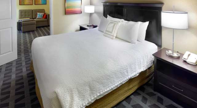 TownePlace Suites Joplin, Забронировать Отель Джоплин Озакр, рядом с Lake Erie Wine Country