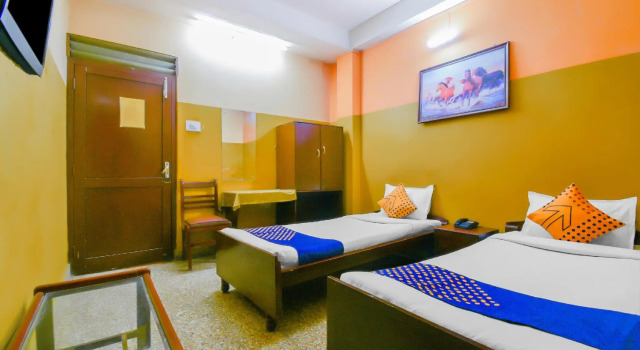SPOT ON 78088 Hotel Embassy