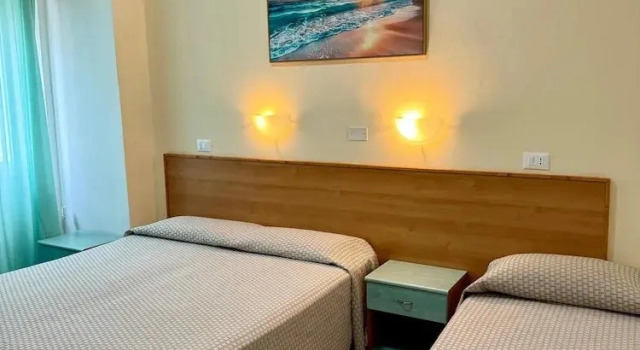Трёхместный семейный номер Standard Hotel Valente