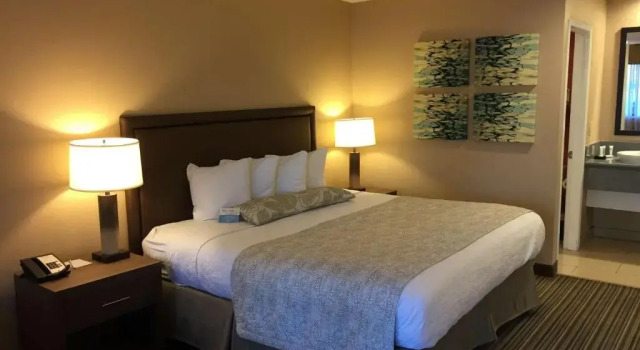 Полулюкс Best Western Plus Inn Scotts Valley