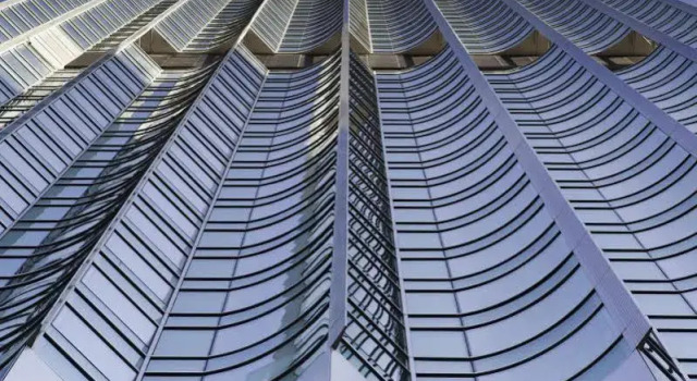 Lhotel Island South