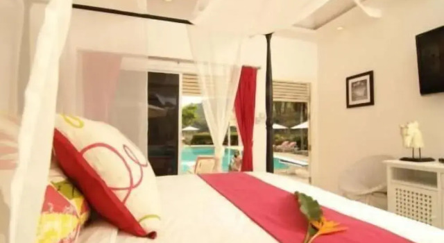 Tamarind Lake Villa