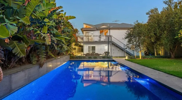 Коттедж Blairgowrie Beachside Retreat Solar Heated Pool
