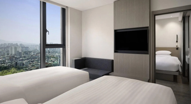 Семейный номер Standard с видом на парк Fairfield by Marriott Seoul