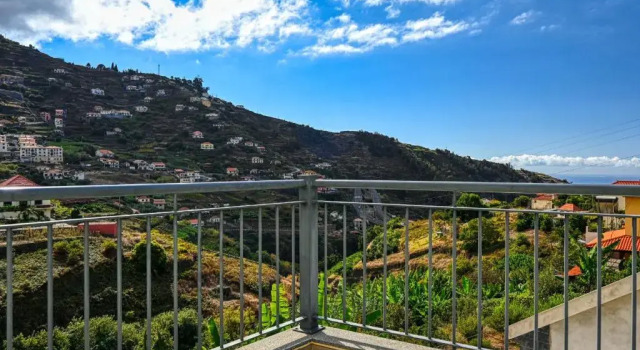 Коттедж с 3 комнатами Capelas House a Home in Madeira