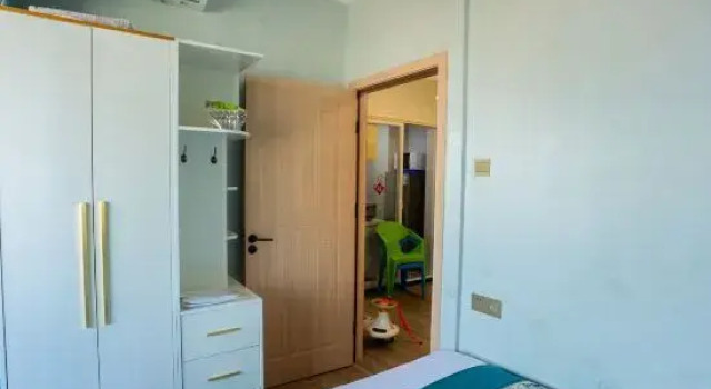 Семейный люкс с 2 комнатами с балконом Quiet maple Villa hotel homestay
