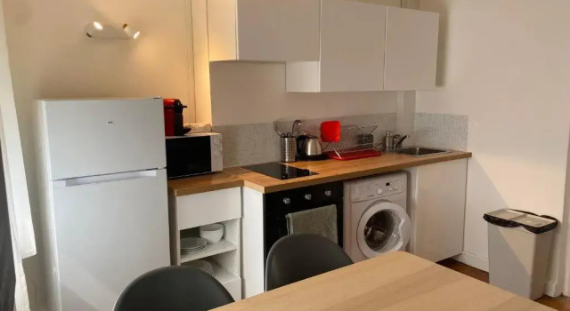 Апартаменты c 1 комнатой 2nd floor Cozy Central Flat with free parking