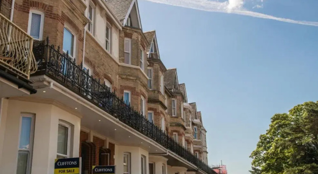 REEF9 - Modern flat for 4 people, 5 mins from beach, centre and Bournemouth International Centre
