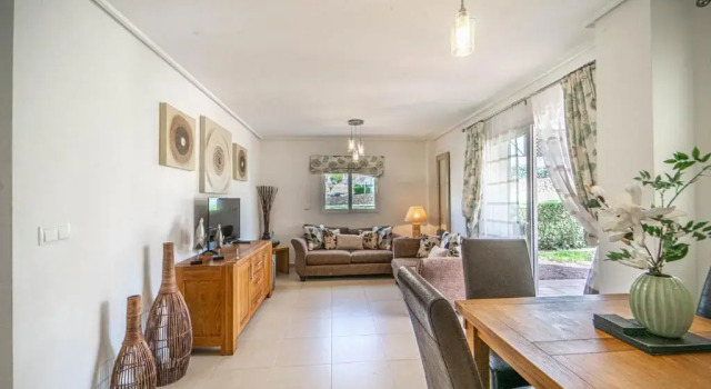 Modern Homely Ground floor 2 Bed Apartment in Hacienda Riquelme EO1003, Varaa Huoneisto Murcia Murcia