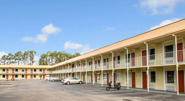Rodeway Inn & Suites Wilmington North