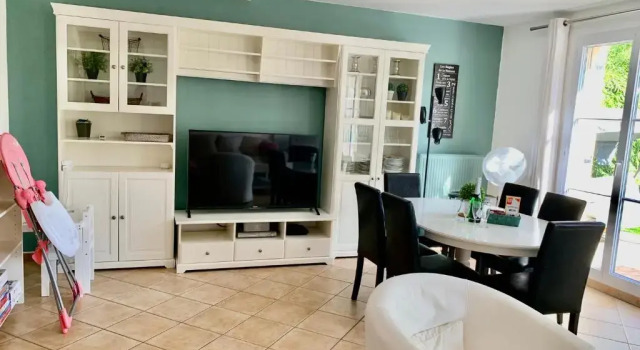 DISNEY PRIVATE GARDEN VILLA 4 bedrooms for 8 to 10 people with 3 bathrooms Netflix Wifi Disney Plus, Забронировать Вилла Отели в центре Байи-Роменвилье, в центре