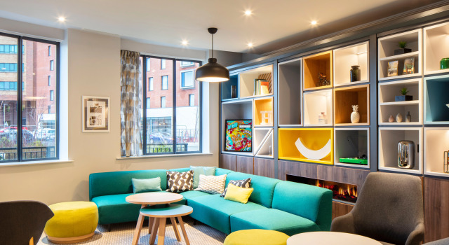 Holiday Inn Belfast by IHG, Забронировать Отель Бизнес-отели Белфаста, рядом с Театр Гранд-Опера, 4* 5*