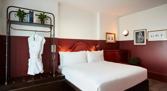 Номер Standard CIVILIAN Hotel