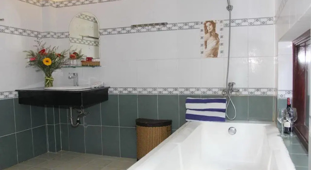 Вилла рядом с пляжем Little Paris Resort