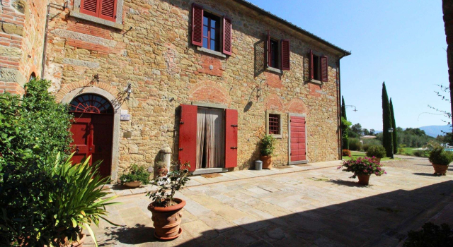 Private Villa With Wifi, Private Pool, TV, Veranda, Pets Allowed, Parking, Close to Cortona