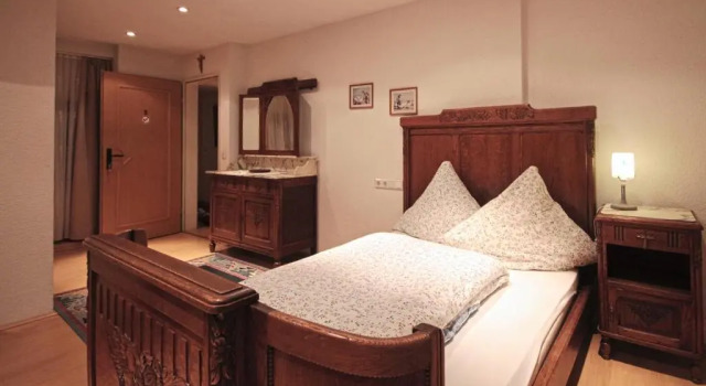Четырёхместный номер Classic Land-Hotel Zum Schwan, Garni E-Ladestationen, Nähe Phantasialand Nähe Palmenparadies Euskirchen