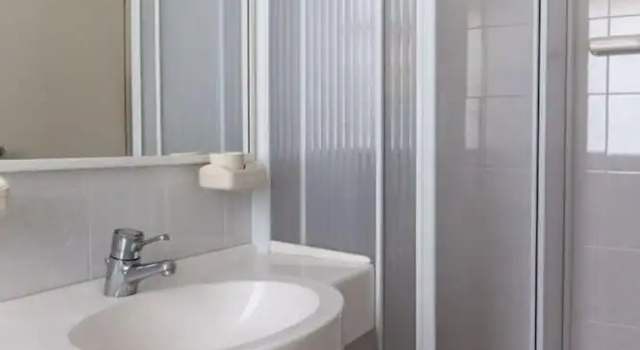Трёхместный номер Standard Hotel Singapore