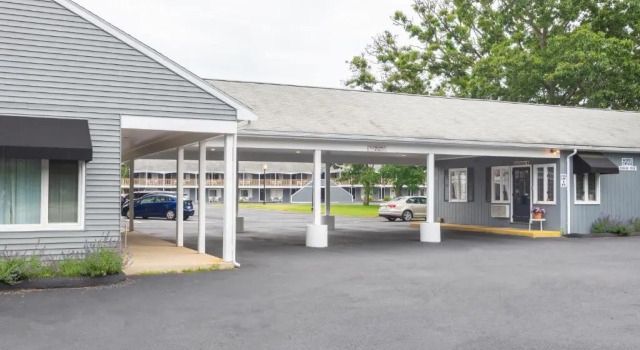 Ocean Park Inn Cape Cod, Varaa Hotelli Hotellit New England uima-altaalla, Uima-allas
