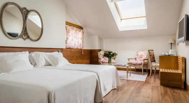 Номер Deluxe Gran Hotel La Perla