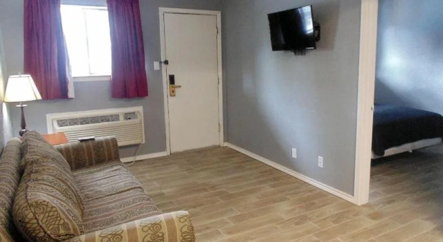 Fiesta Inn & Suites San Antonio, Забронировать Отель Сан-Антонио Bexar County, рядом с HospitaldeViladecans