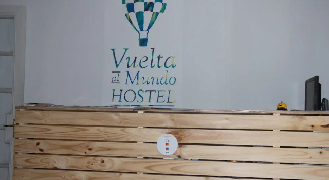 Vuelta Al Mundo Hostel