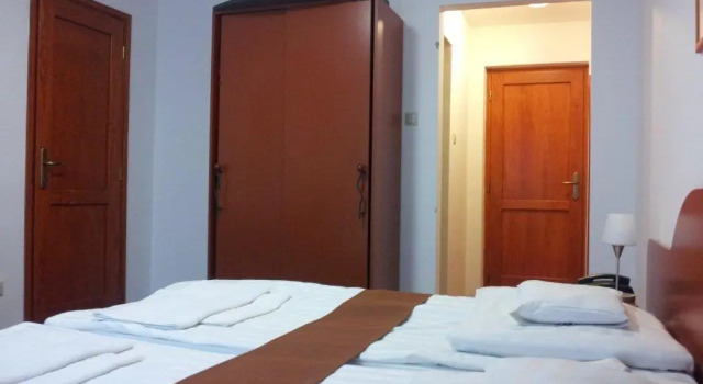 Fenyves Hotel Békéscsaba, Reservar Hotel Bekescsaba 