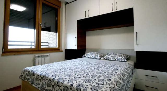 Apartment Lara, Buchen Sie Ferienwohnung Bežanija Zentralserbien