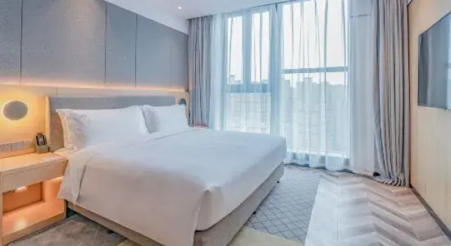 Люкс Deluxe Holiday Inn Xi’an High Tech Zone by IHG
