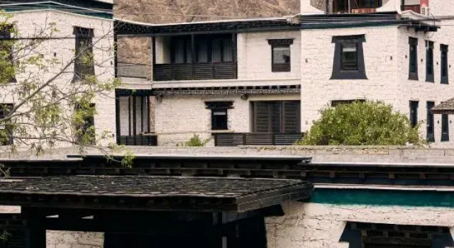 Zamba Jadeyard, Забронировать Отель Бизнес-отели Данба, 4* 5*