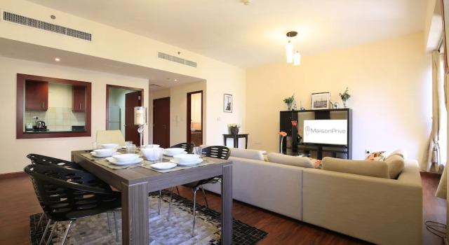MaisonPrive Holiday Homes - Rimal 4, Забронировать Отель Отели Эмирата Дубая с бассейном, рядом с Dubai Marina Yacht Club, Бассейн