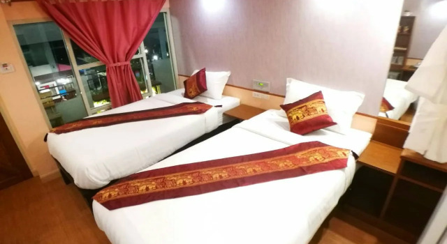 The Little Alley Boutique Hotel, Varaa Boutique-hotelli SPA-hotellit kohteessa Central Thailand, SPA