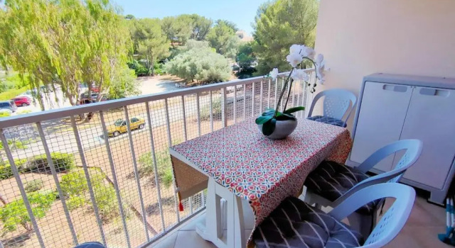 Апартаменты LE PRADET 50m de la plage T2 tout confort LESCLESDENICOLE
