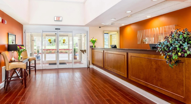 Best Western Milton Inn, Забронировать Отель Отели Панхэндл Флориды с парковкой, Парковка